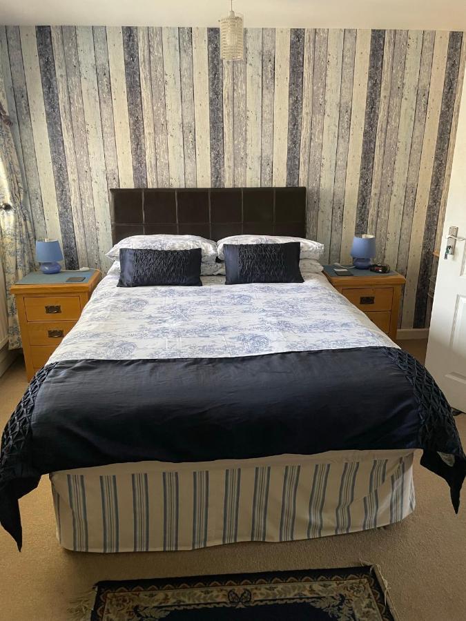 Brewery Farm House Bed & Breakfast Swindon Exterior photo